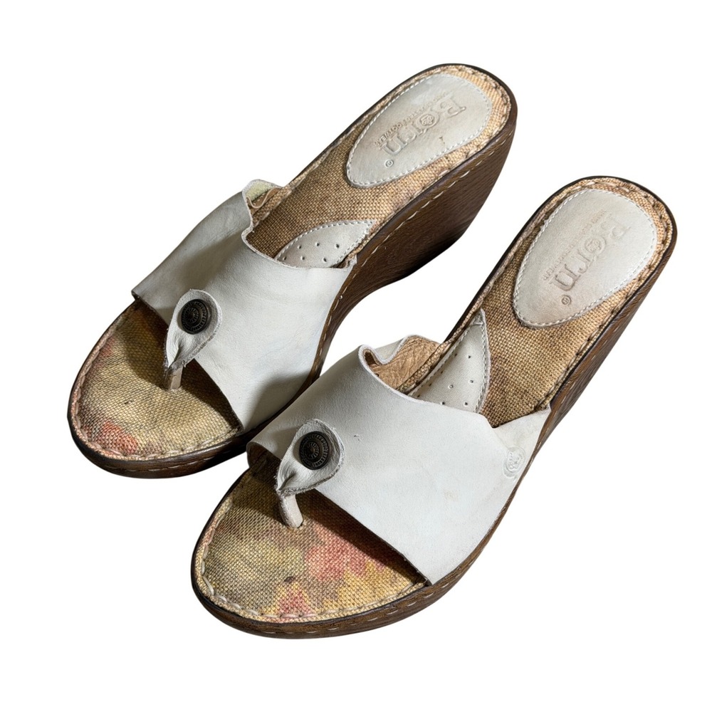 Earthy Y2K Bohemian Born Leather Wedge Thong Sandals Slip-On Floral Footbed US 7